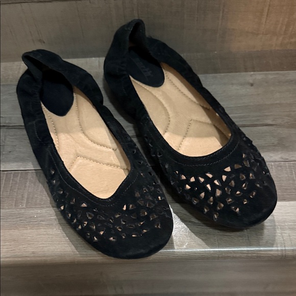 Earth Shoes - Earth Black Laser-Cut Suede Ballet Flats